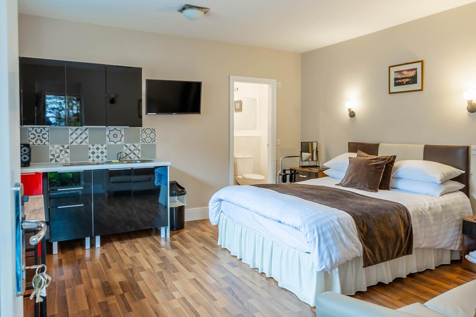 Windermere Studio Rooms - With Free Car Parking Onsite Zewnętrze zdjęcie