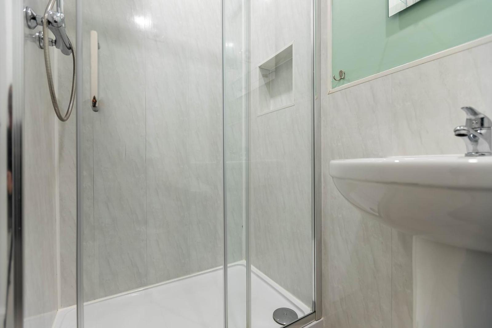 Windermere Studio Rooms - With Free Car Parking Onsite Zewnętrze zdjęcie