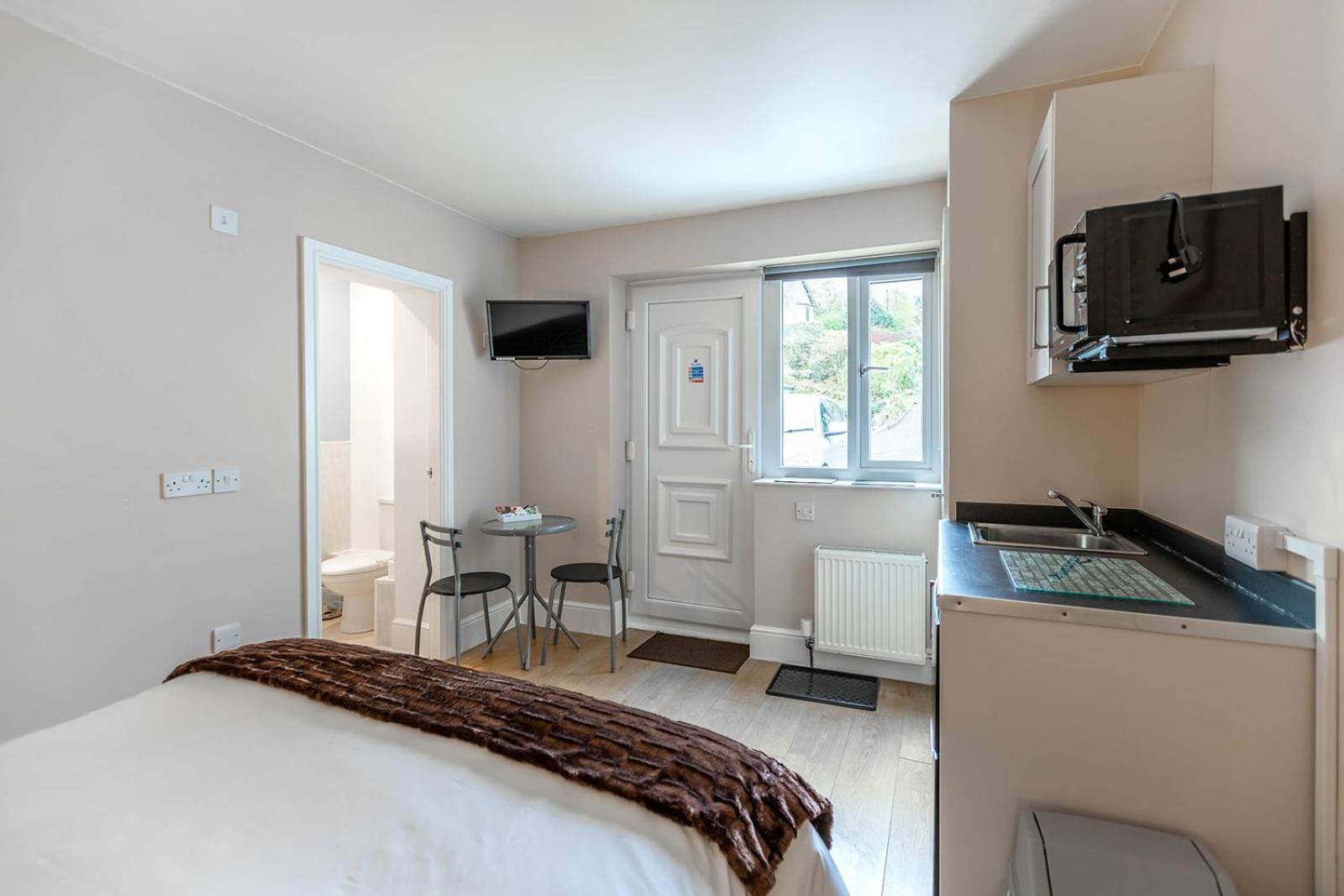 Windermere Studio Rooms - With Free Car Parking Onsite Zewnętrze zdjęcie