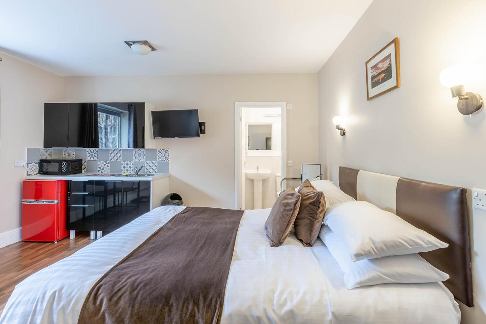 Windermere Studio Rooms - With Free Car Parking Onsite Zewnętrze zdjęcie