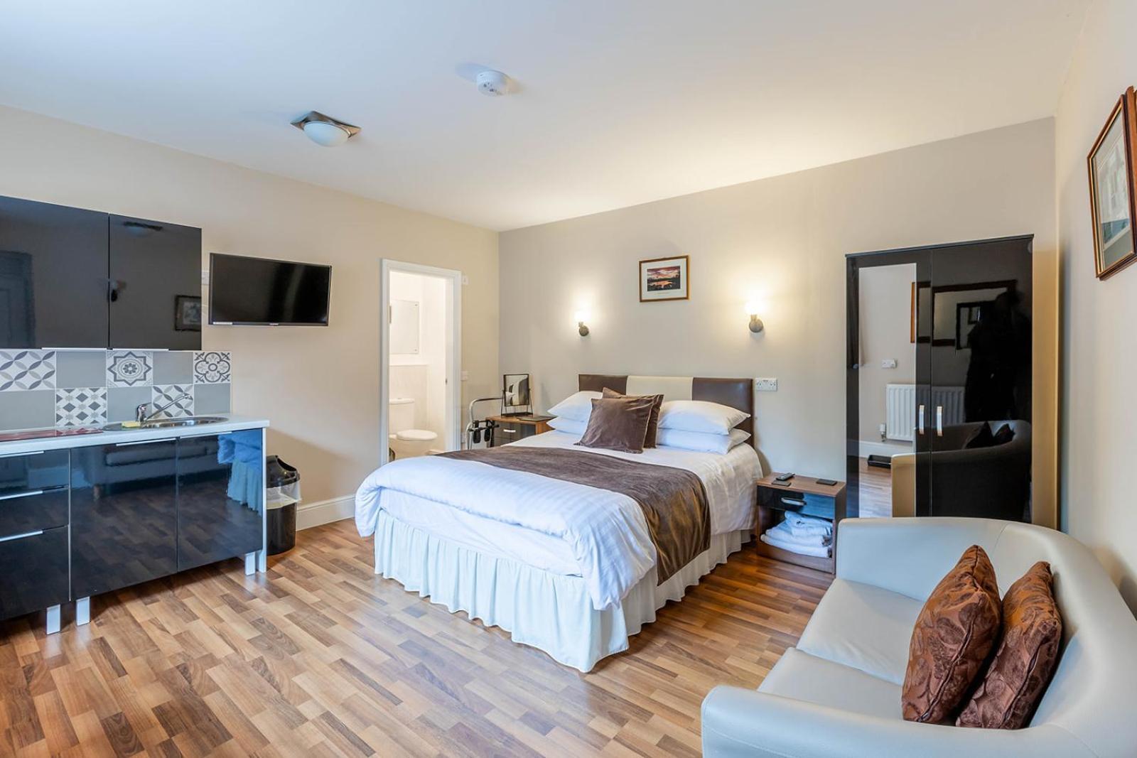 Windermere Studio Rooms - With Free Car Parking Onsite Zewnętrze zdjęcie