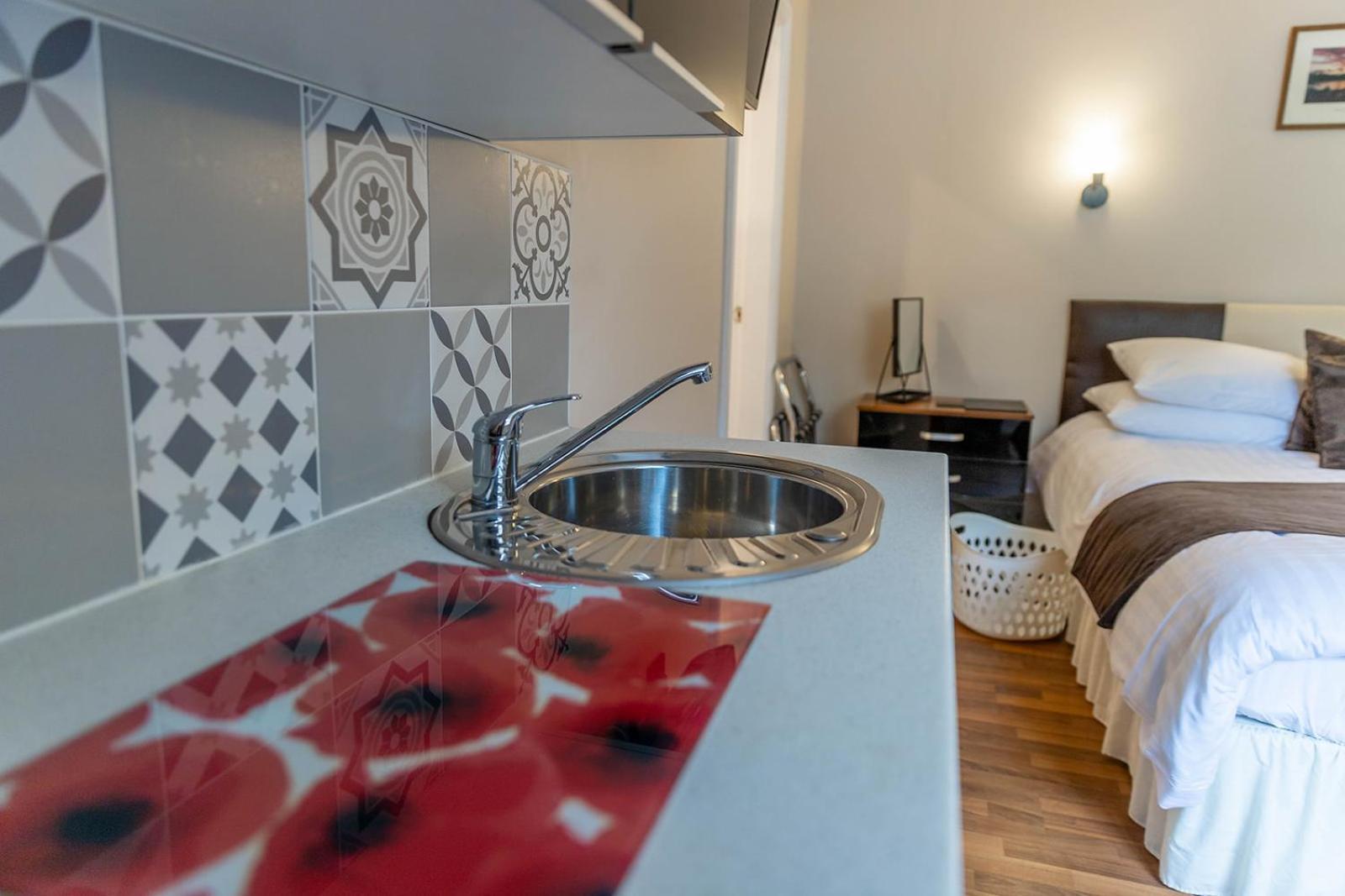 Windermere Studio Rooms - With Free Car Parking Onsite Zewnętrze zdjęcie