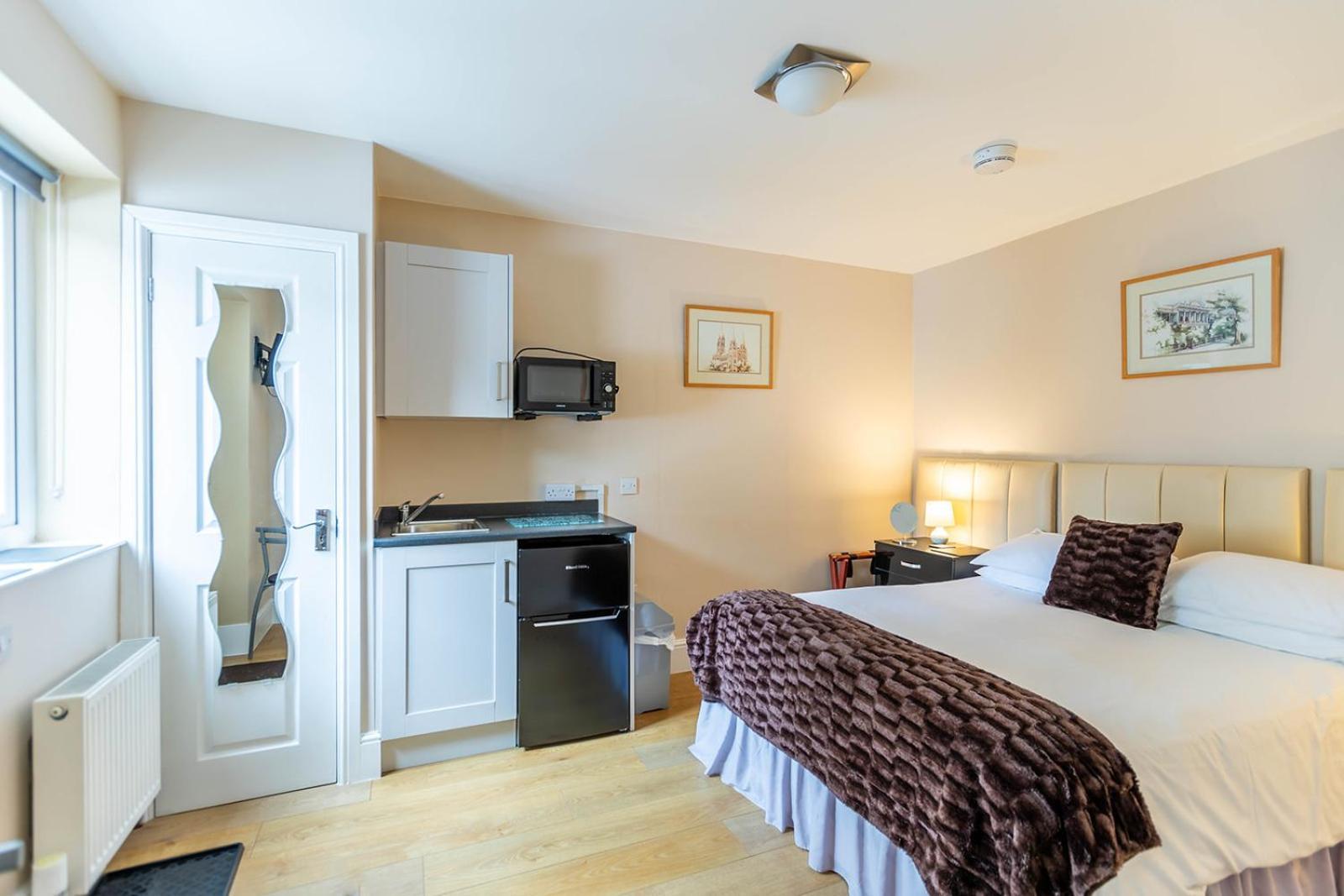 Windermere Studio Rooms - With Free Car Parking Onsite Zewnętrze zdjęcie