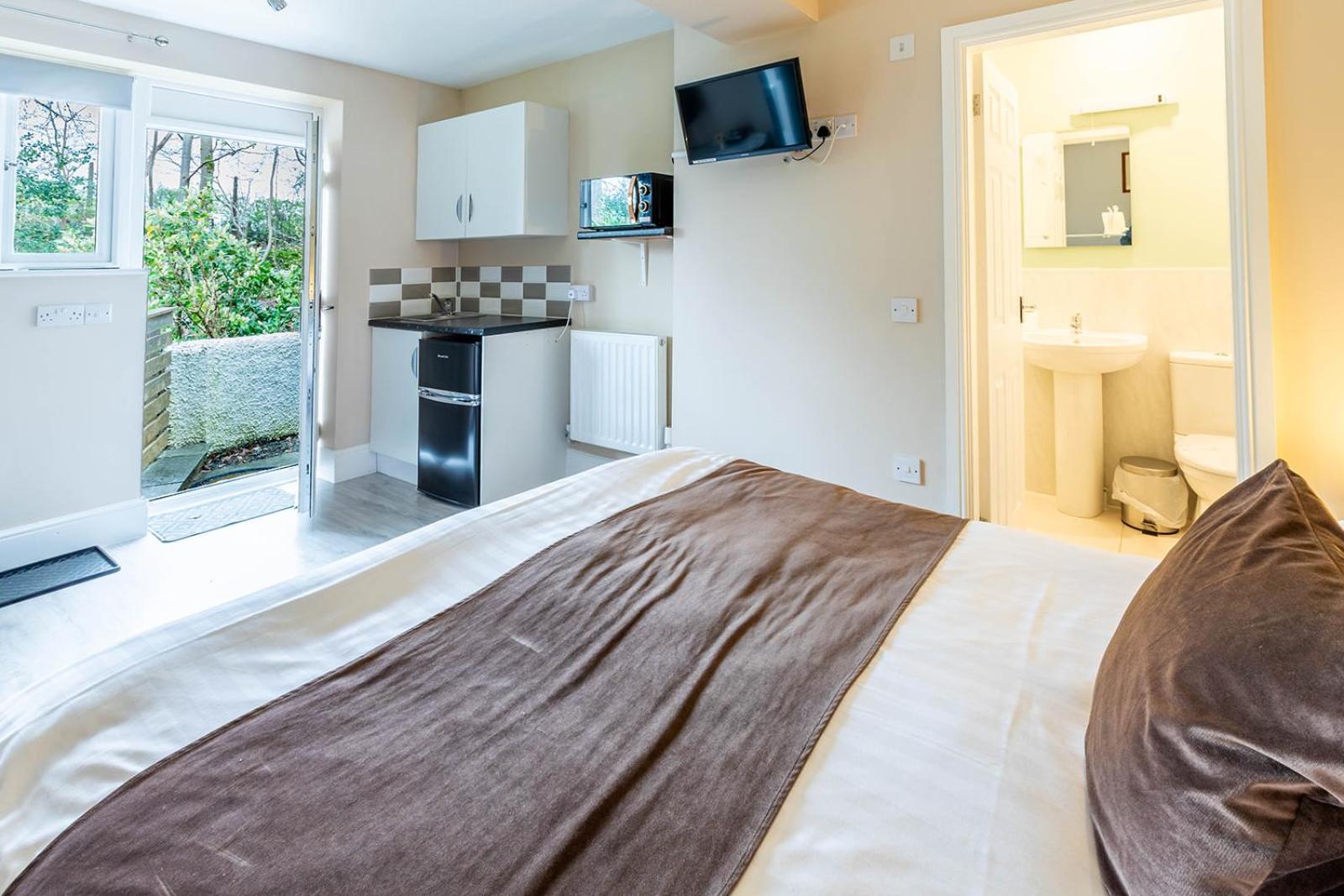 Windermere Studio Rooms - With Free Car Parking Onsite Zewnętrze zdjęcie