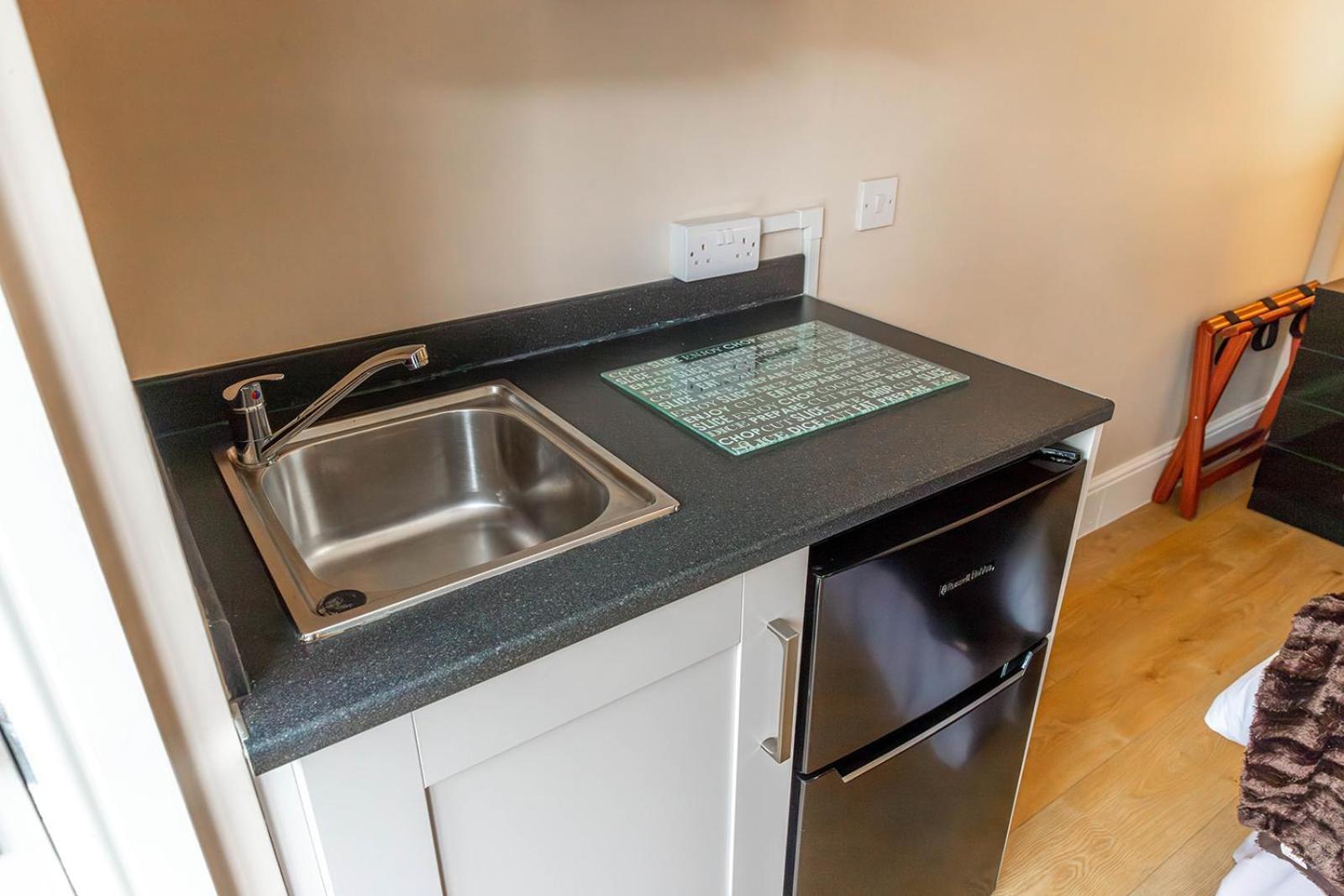 Windermere Studio Rooms - With Free Car Parking Onsite Zewnętrze zdjęcie